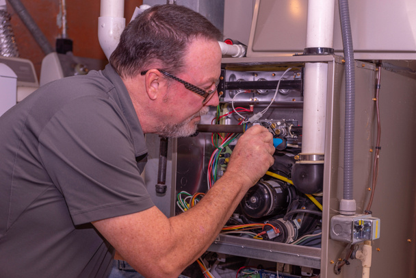 Furnace repair technician in Warren MI